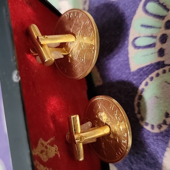 Vintage Elizabeth II Half Penny Cuff links - Picture 5 of 6